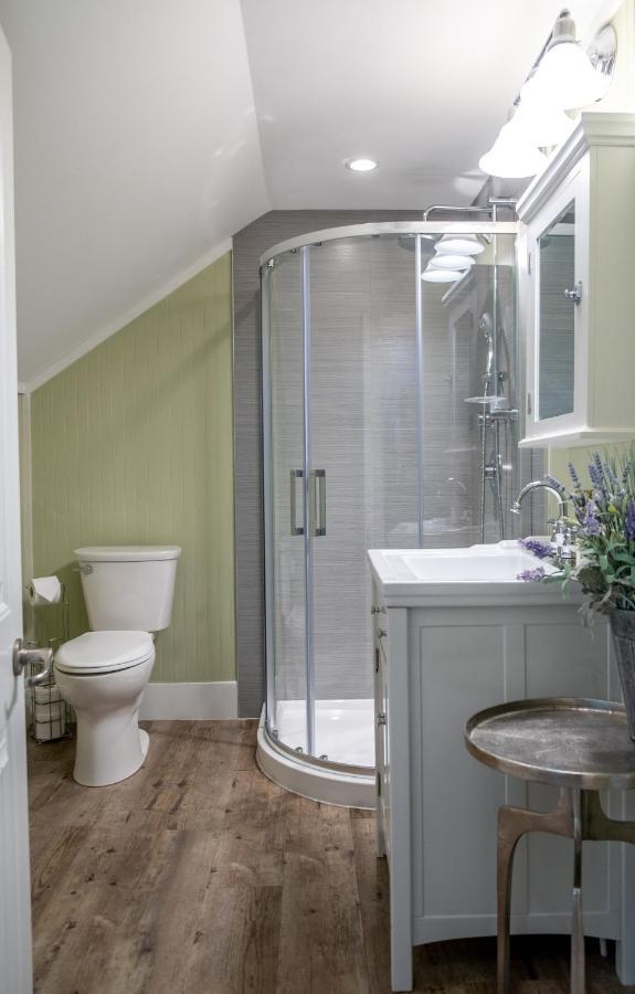 Kelowna Bed & Breakfast - Chatham House Extérieur photo