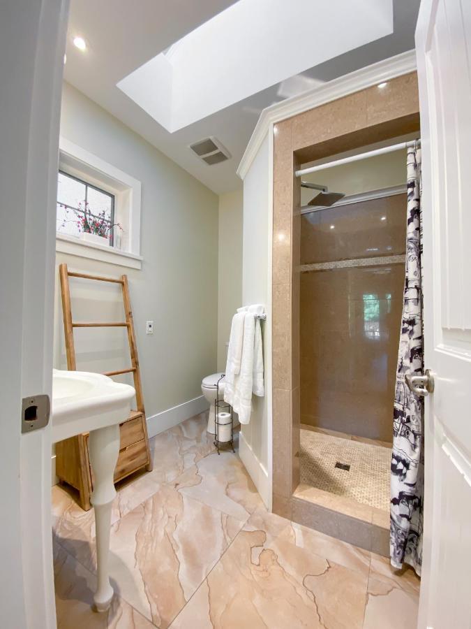 Kelowna Bed & Breakfast - Chatham House Extérieur photo