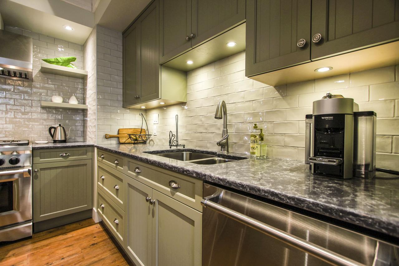 Kelowna Bed & Breakfast - Chatham House Extérieur photo