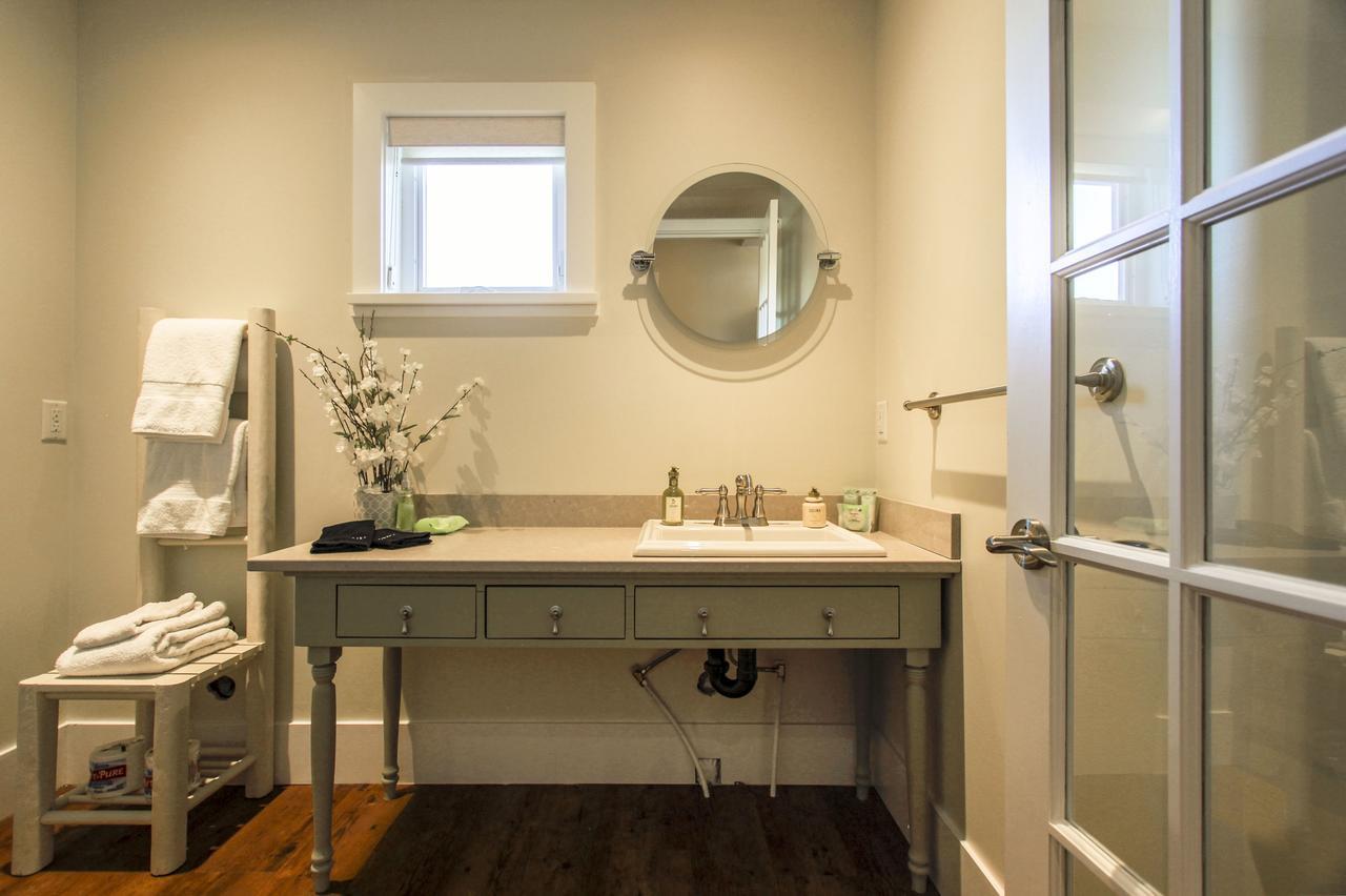 Kelowna Bed & Breakfast - Chatham House Extérieur photo